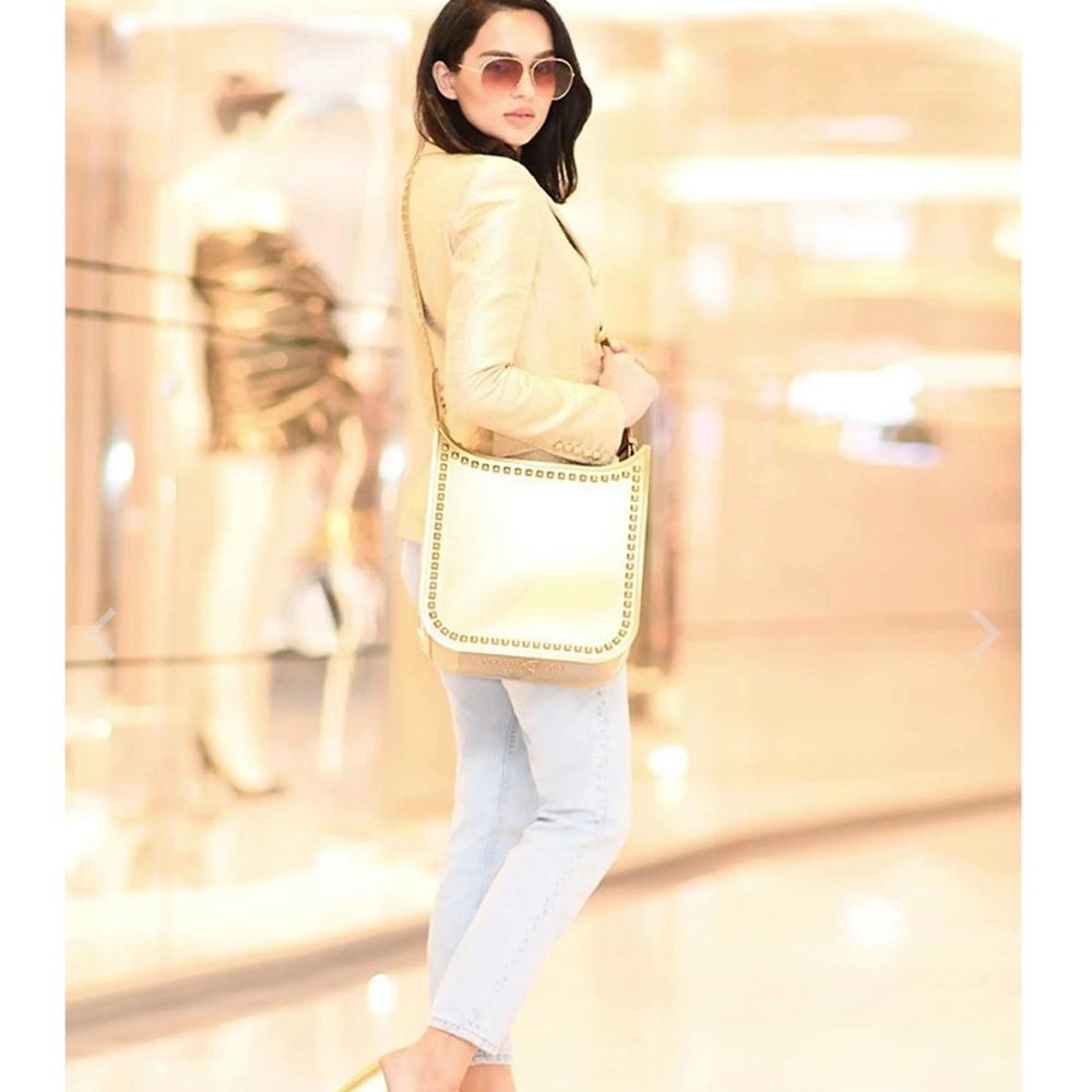 Carmen Sol Fico Large Crossbody -
Metallic Jelly Gold